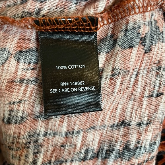 TORRID TIE-DYE SLEEVELESS SPLIT NECK HERITAGE SLUB CLASSIC FIT TANK Sz 6X - Picture 3 of 7